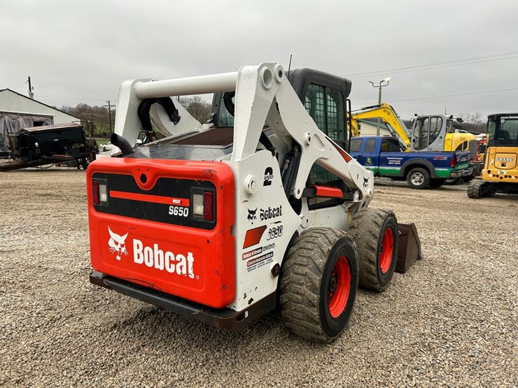 2017-bobcat-s650-image-4