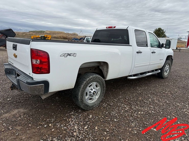 2014-chevrolet-2500-image-5