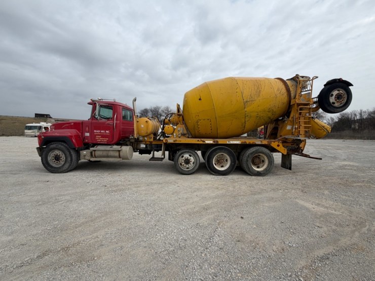 1999-mack-mixer-image-7