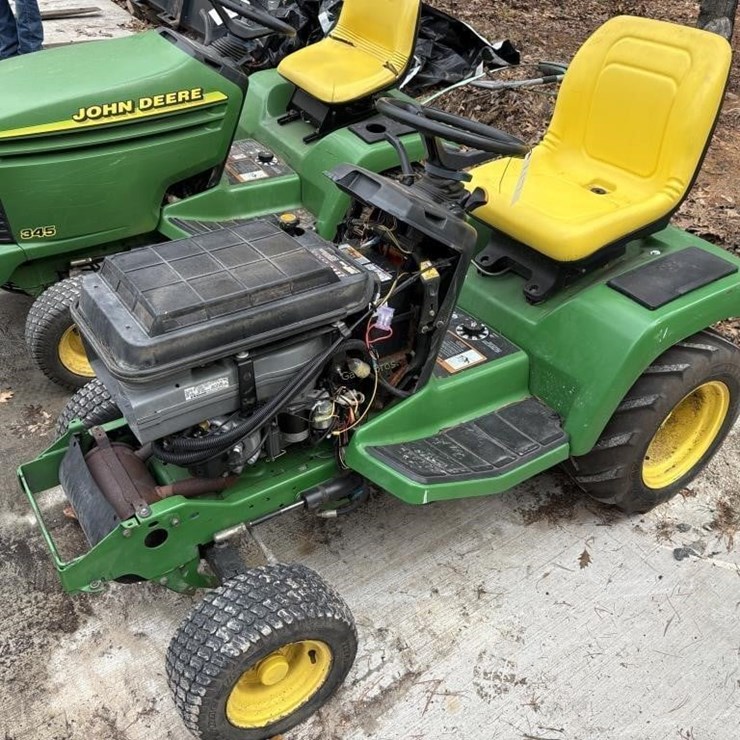 JOHN DEERE 345