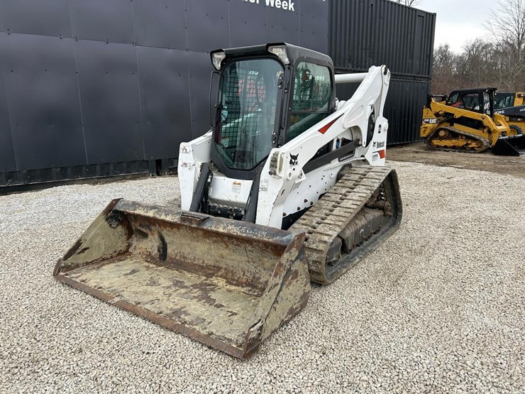 2023-bobcat-t870-image-8