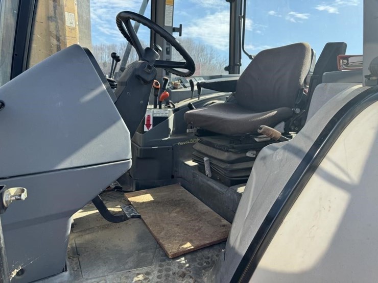 new-holland-7740-image-19