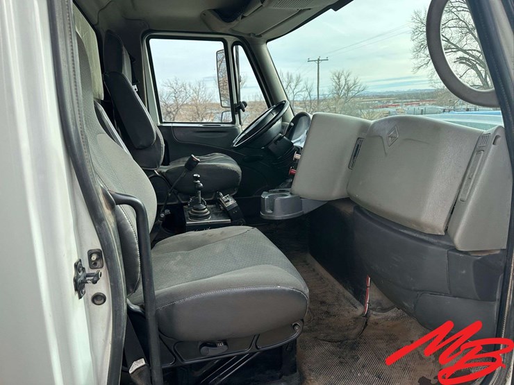 2008-international-7400-image-45