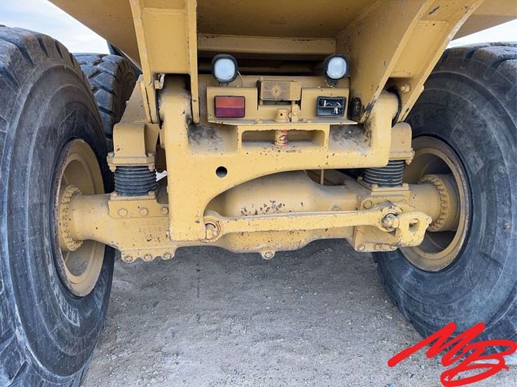 caterpillar-740-image-8