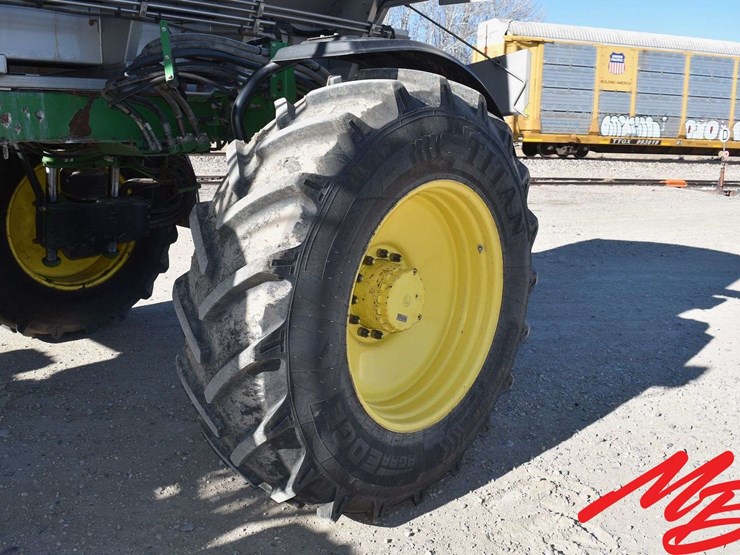 2018-john-deere-r4038-image-19