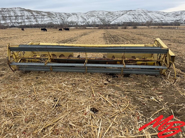 new-holland-960-image-2