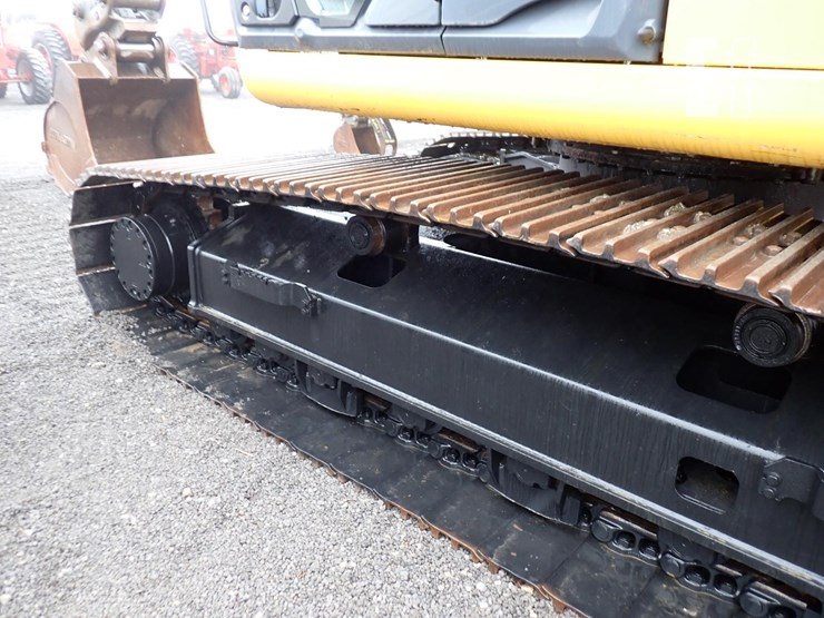 2016-deere-300g-lc-image-13