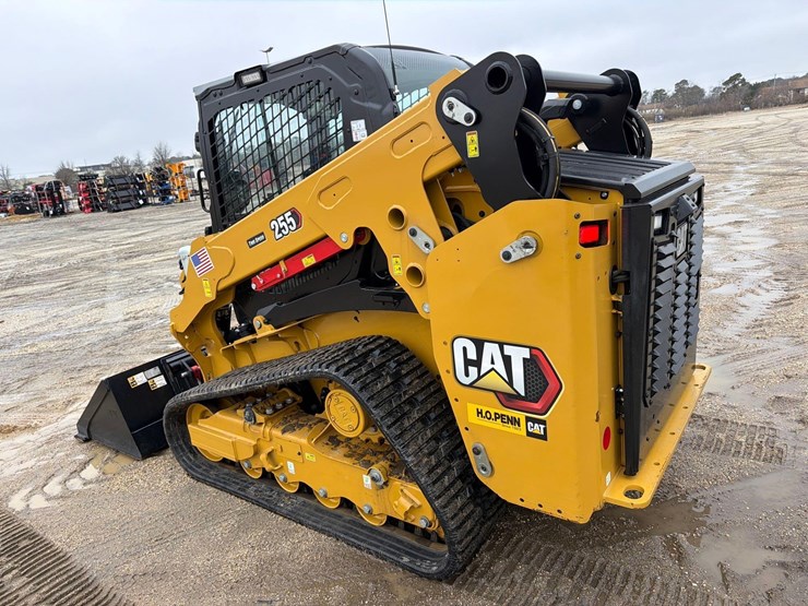2025-caterpillar-255-image-5