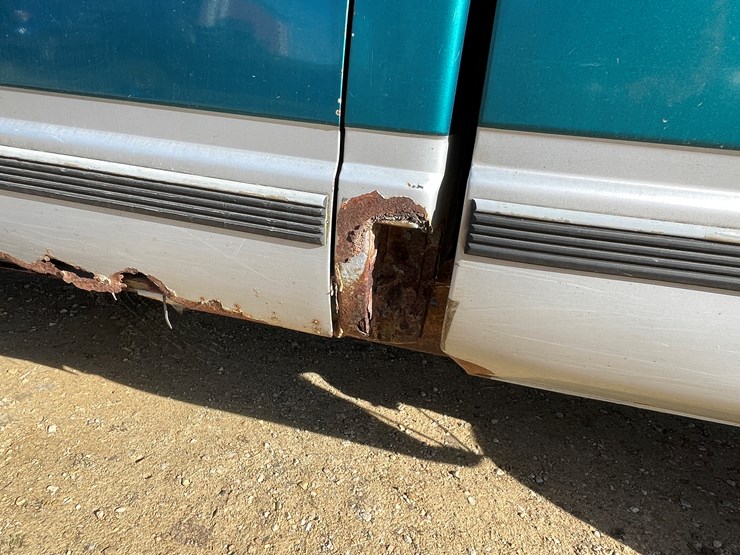 1993-gmc-2500-image-13