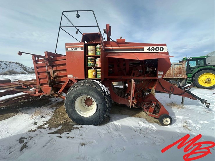 hesston-4900-image-4