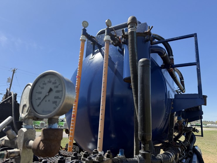 2013-peterbilt-367-image-20