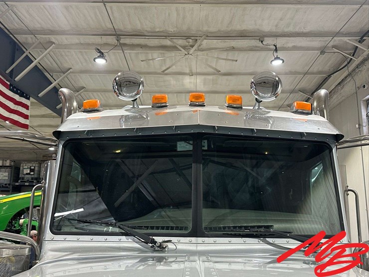 2007-peterbilt-379-image-70