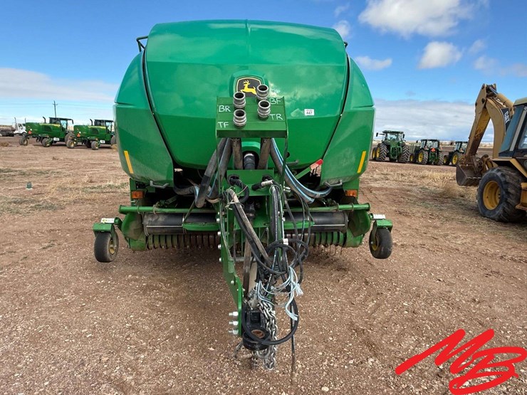 2022-john-deere-l341-image-6