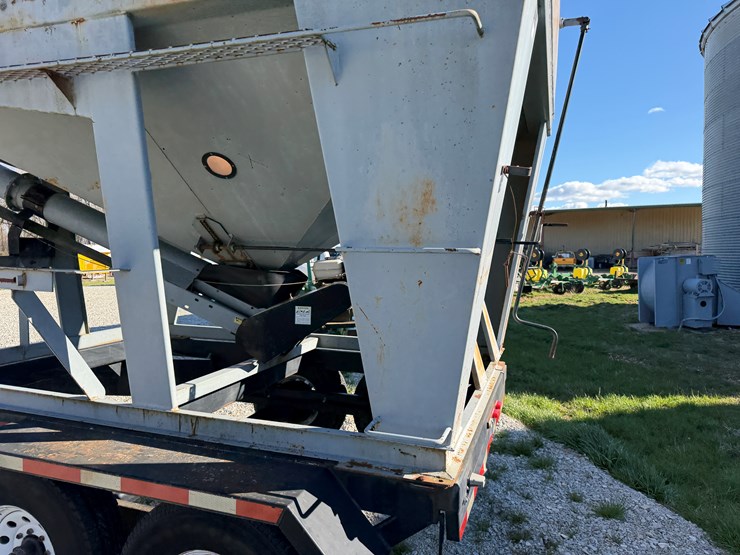 2004-convey-all-bts240-image-19