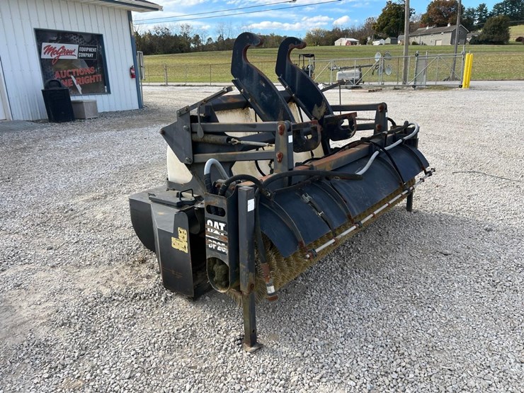 caterpillar-100-image-7