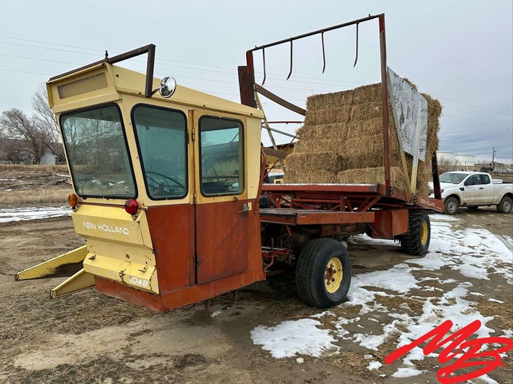 new-holland-1048-image-1