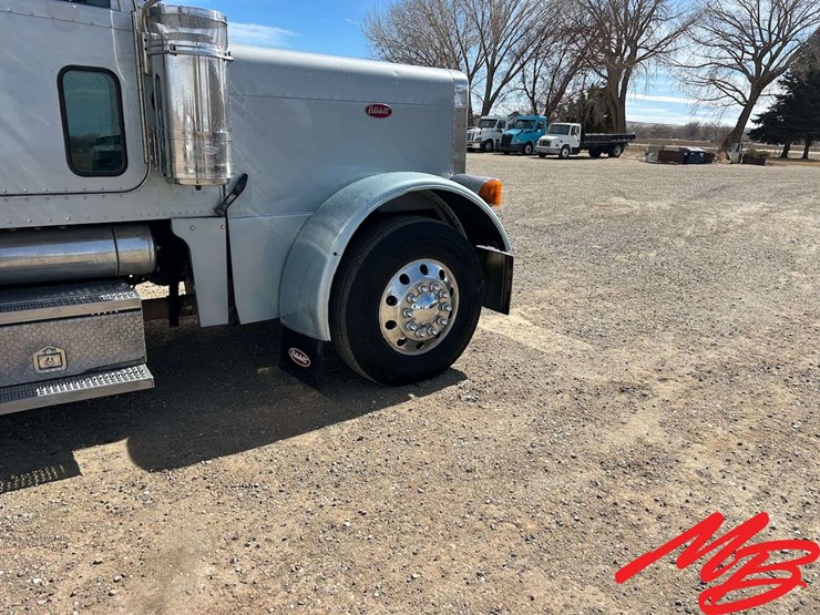 2007-peterbilt-379-image-13