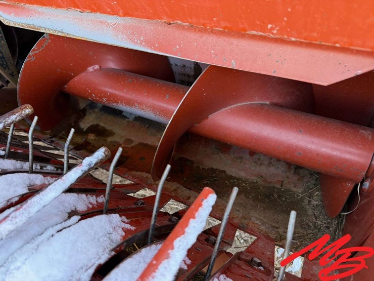 hesston-4570-image-11