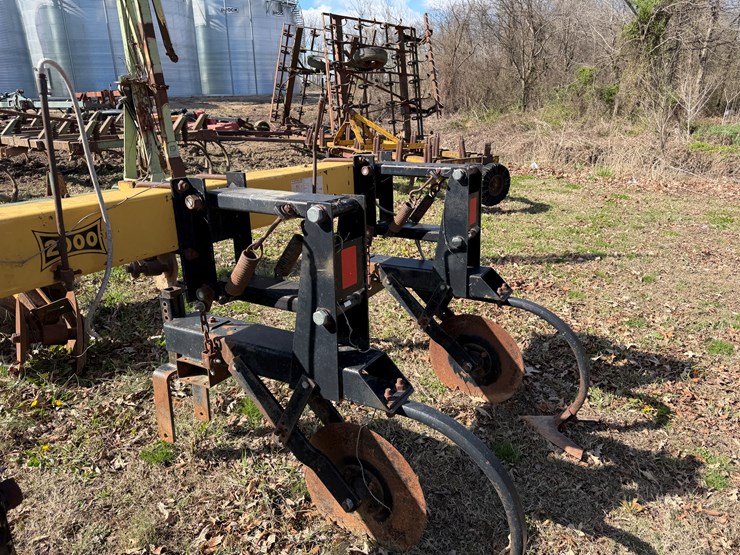 2000-landoll-2000-image-30