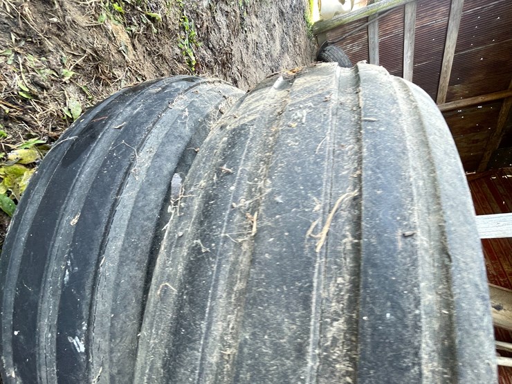 #6080-•-(2)-implement-tires-image-6