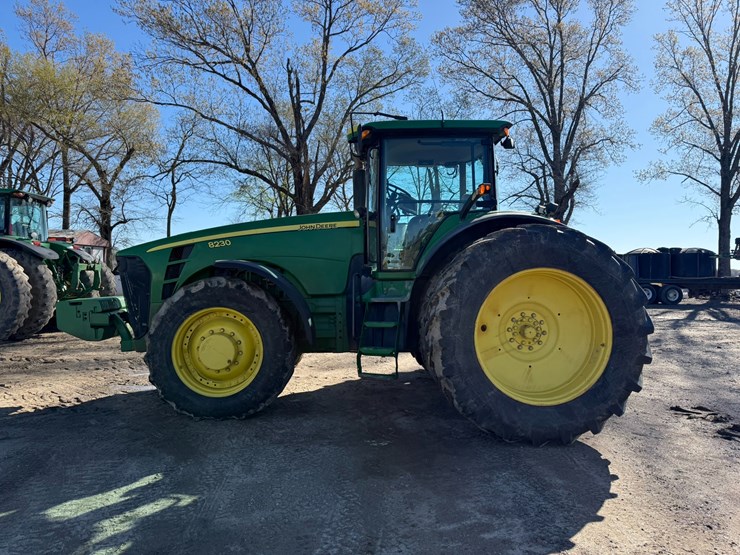 2007-john-deere-8230-image-5