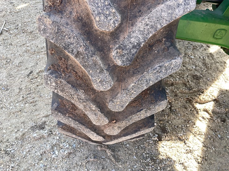 john-deere-7330-image-45