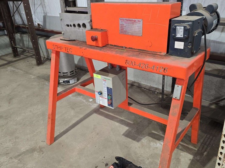 2013-iron-man-strip-tech-winc.-ripper,-single-phase,-model-1500,-1''---1-3/4''-image-1