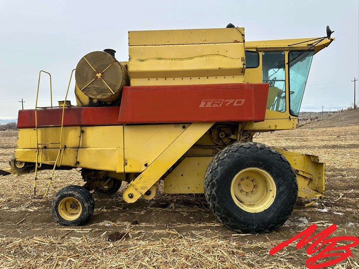 new-holland-70-image-4