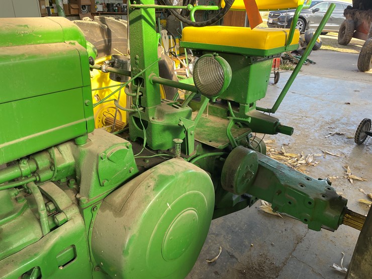 1952-john-deere-b-image-10