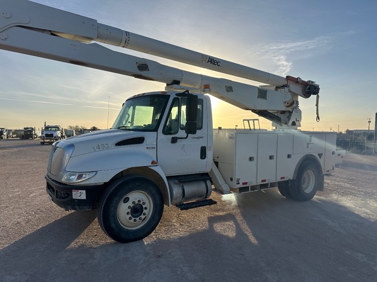 2012-international-durastar-4300-image-1