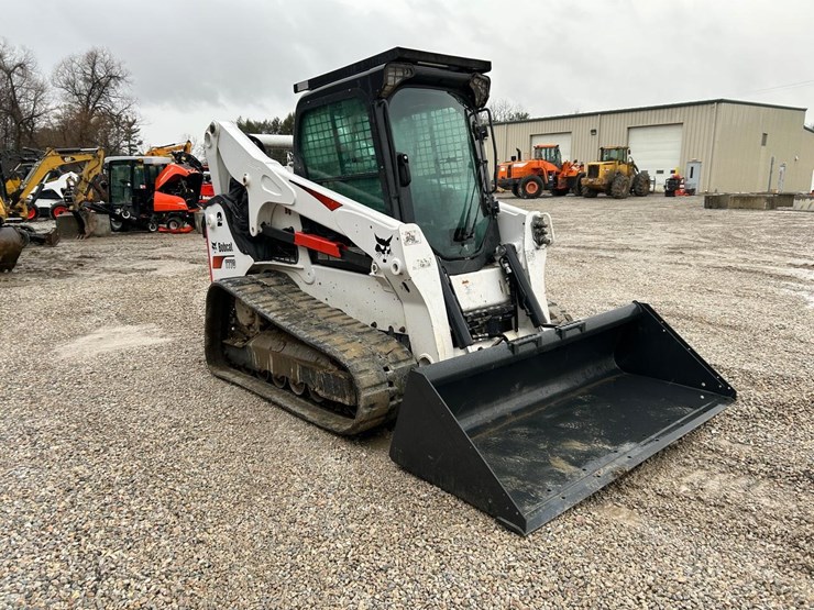 2022-bobcat-t770-image-7