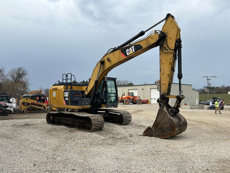 caterpillar-320e-image-6