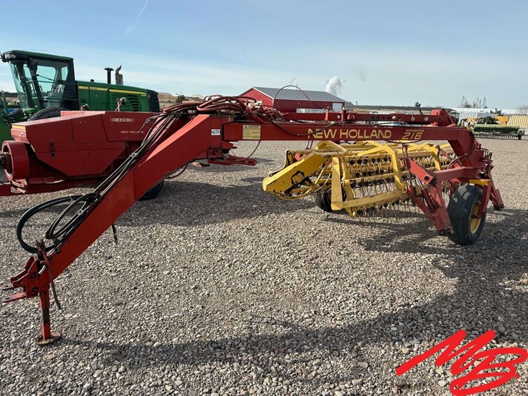 new-holland-216-image-5