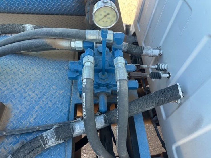 2005-gmc-topkick-c6500-image-11