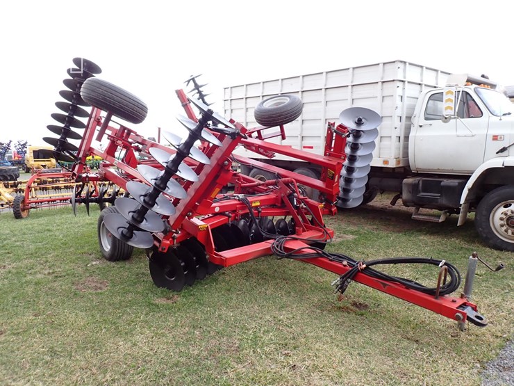 case-ih-3950-image-2