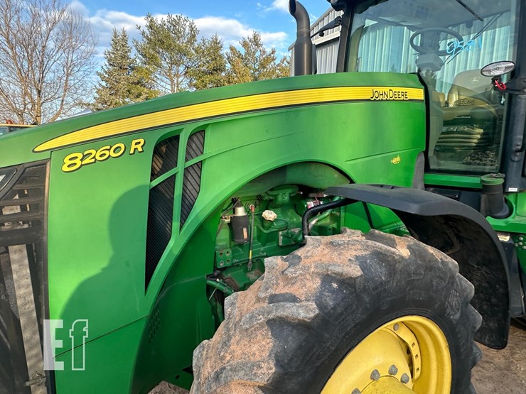 john-deere-8260r-image-20