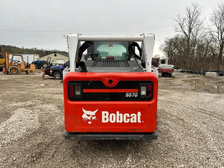 2020-bobcat-s570-image-3
