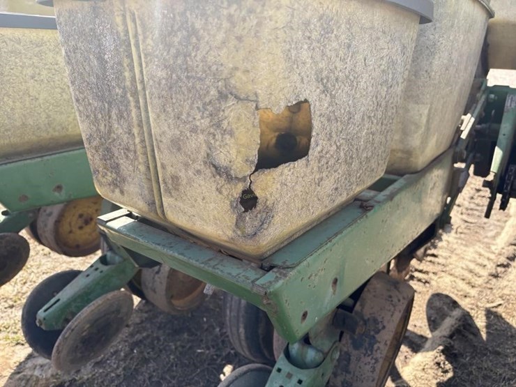 john-deere-7000-image-12