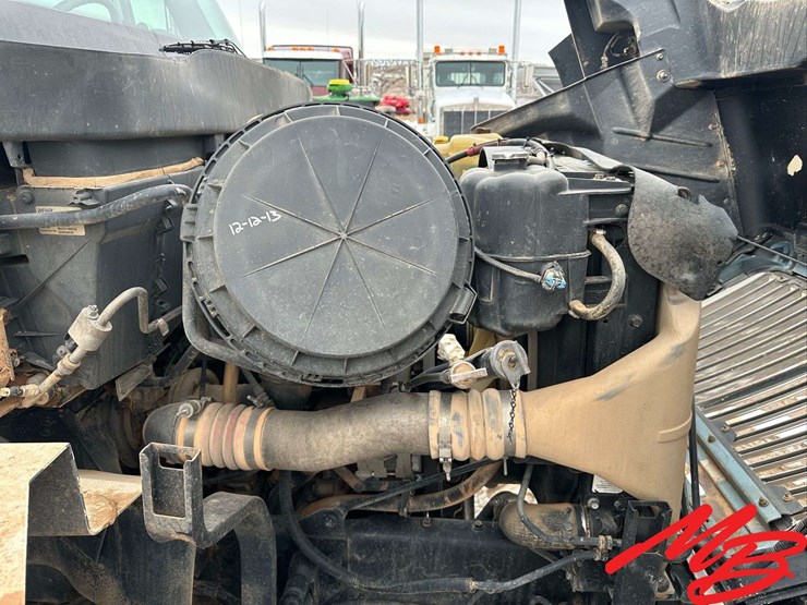 2004-international-7600-image-37