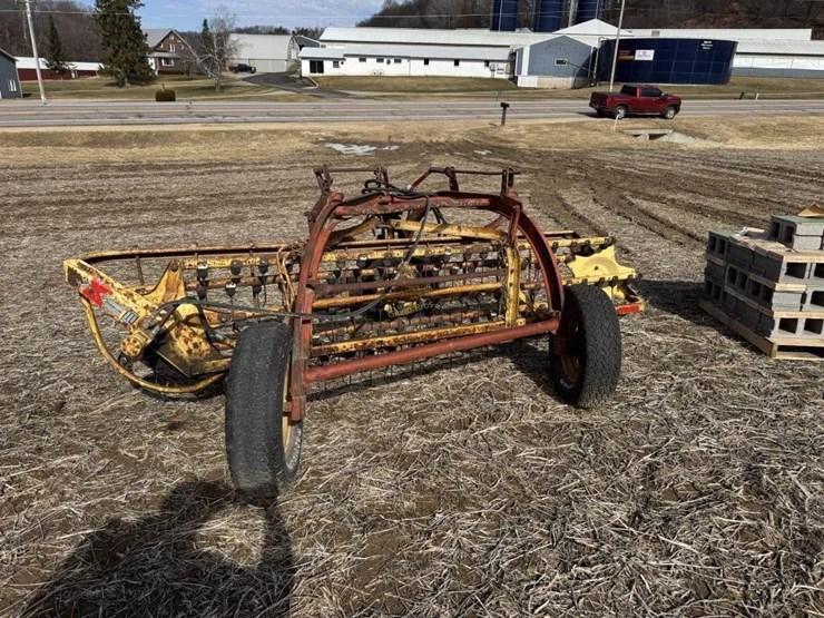 new-holland-258-image-6