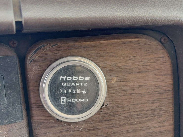 1985-international-s2500-image-32