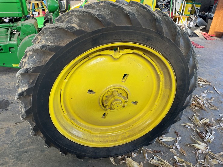 1952-john-deere-b-image-27