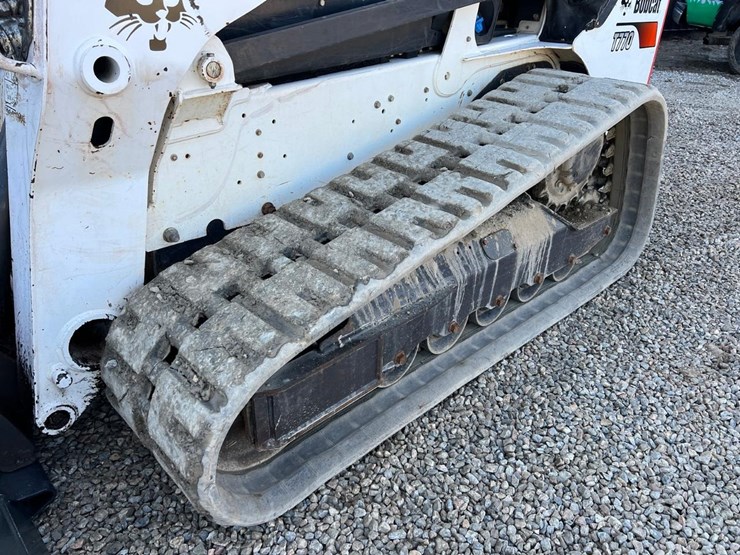 2020-bobcat-t770-image-13