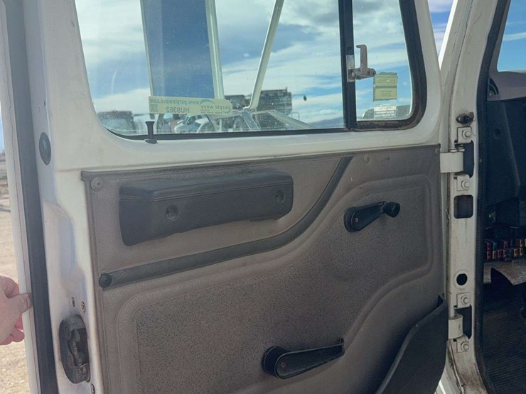 2000-international-4900-image-26