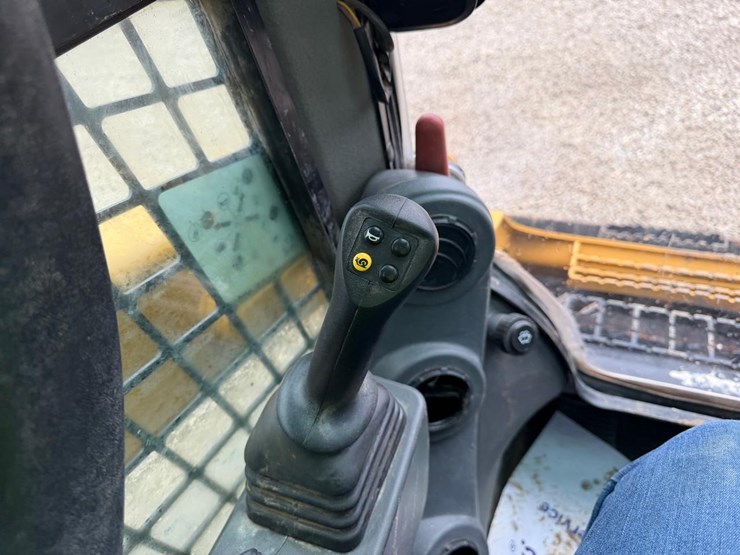 2021-caterpillar-299d3xps-skid-steer-loader-image-25