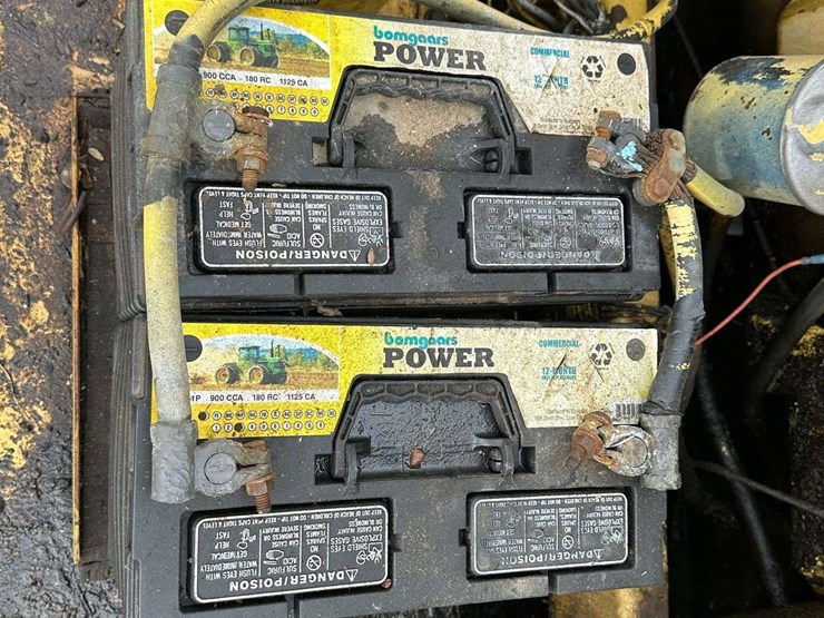 new-holland-70-image-39