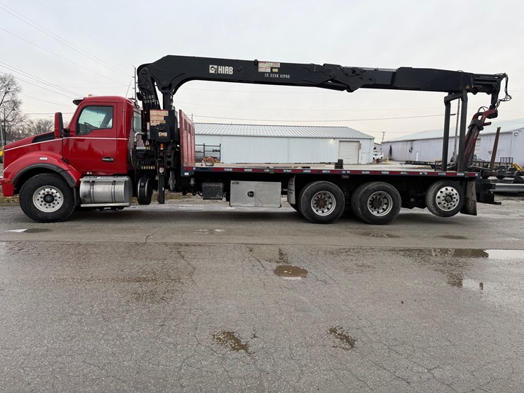 2015-kenworth-t880-image-1
