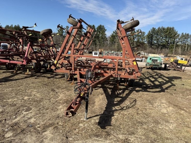 kewanee-24'-field-cultivator-with-drag-image-2