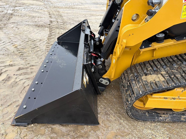 2025-caterpillar-255-image-10