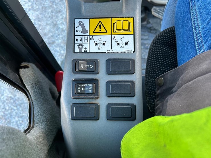 2023-bobcat-e50-image-26